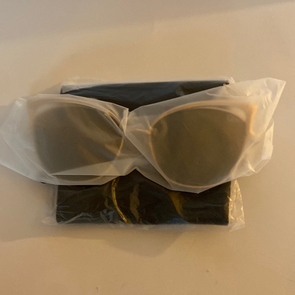 Quay Australia Sunglasses LANA